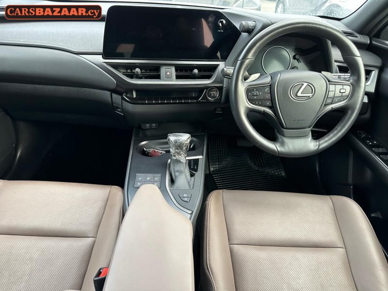 Lexus UX250H