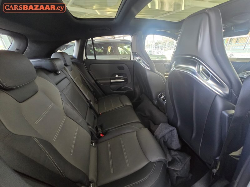 Mercedes-Benz GLA35 AMG Line