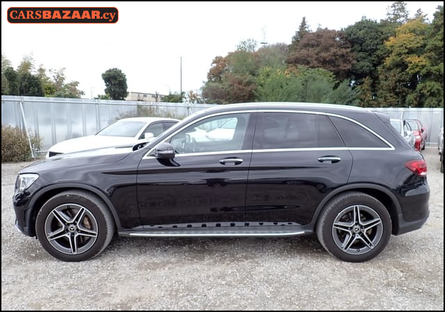 Mercedes-Benz GLC220d AMG Line