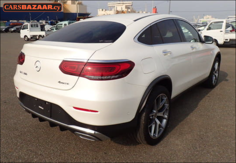 Mercedes-Benz GLC300 AMG Line