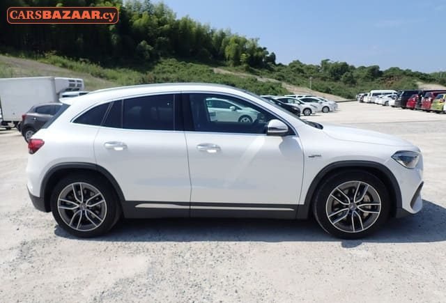 Mercedes-Benz GLA35 AMG Line