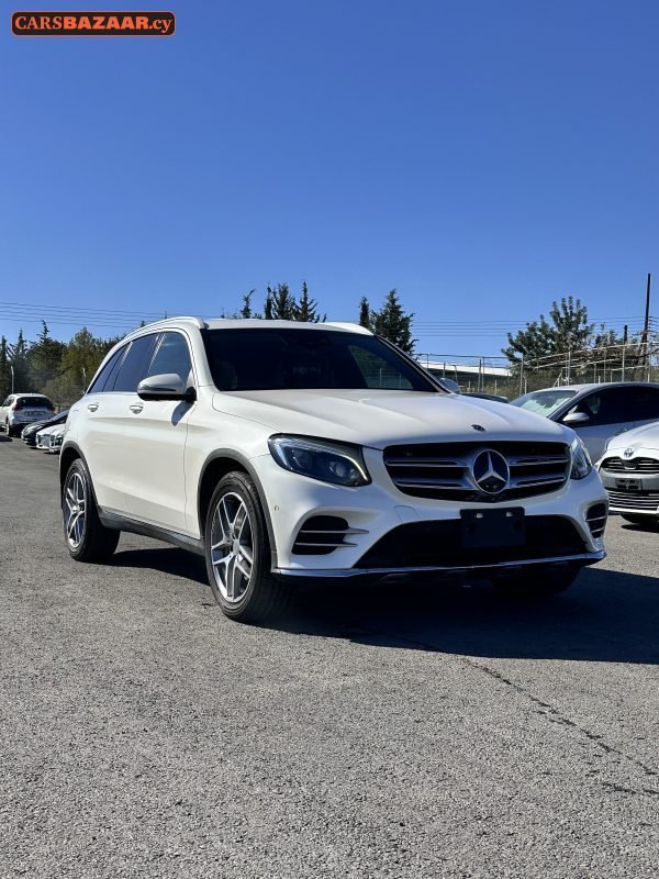 Mercedes-Benz GLC200 AMG Line	