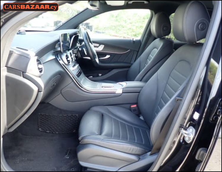 Mercedes-Benz GLC300 AMG Line