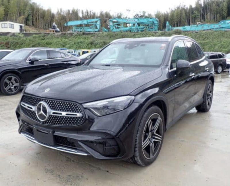 Mercedes-Benz GLC220d AMG Line